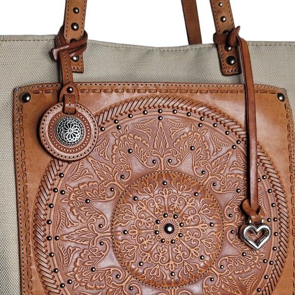 Brighton Ferrara Coll Giovana Canvas & Leather 3D Medallion Convertible Tote Bag - Picture 4 of 9